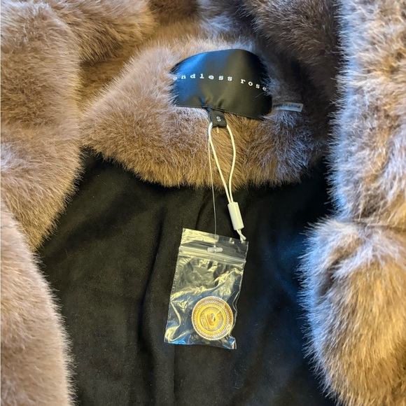 Endless Rose Women's Faux Fur Coat - Picture 2 of 4